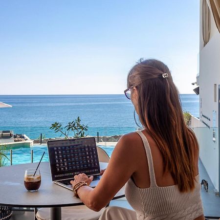 Akrotiri Olympus Luxury Suites - Adults Only プラカ・リトホロ エクステリア 写真