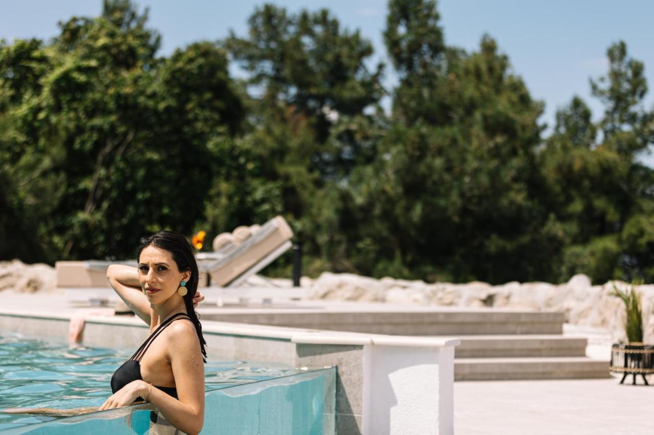 Akrotiri Olympus Luxury Suites - Adults Only プラカ・リトホロ エクステリア 写真