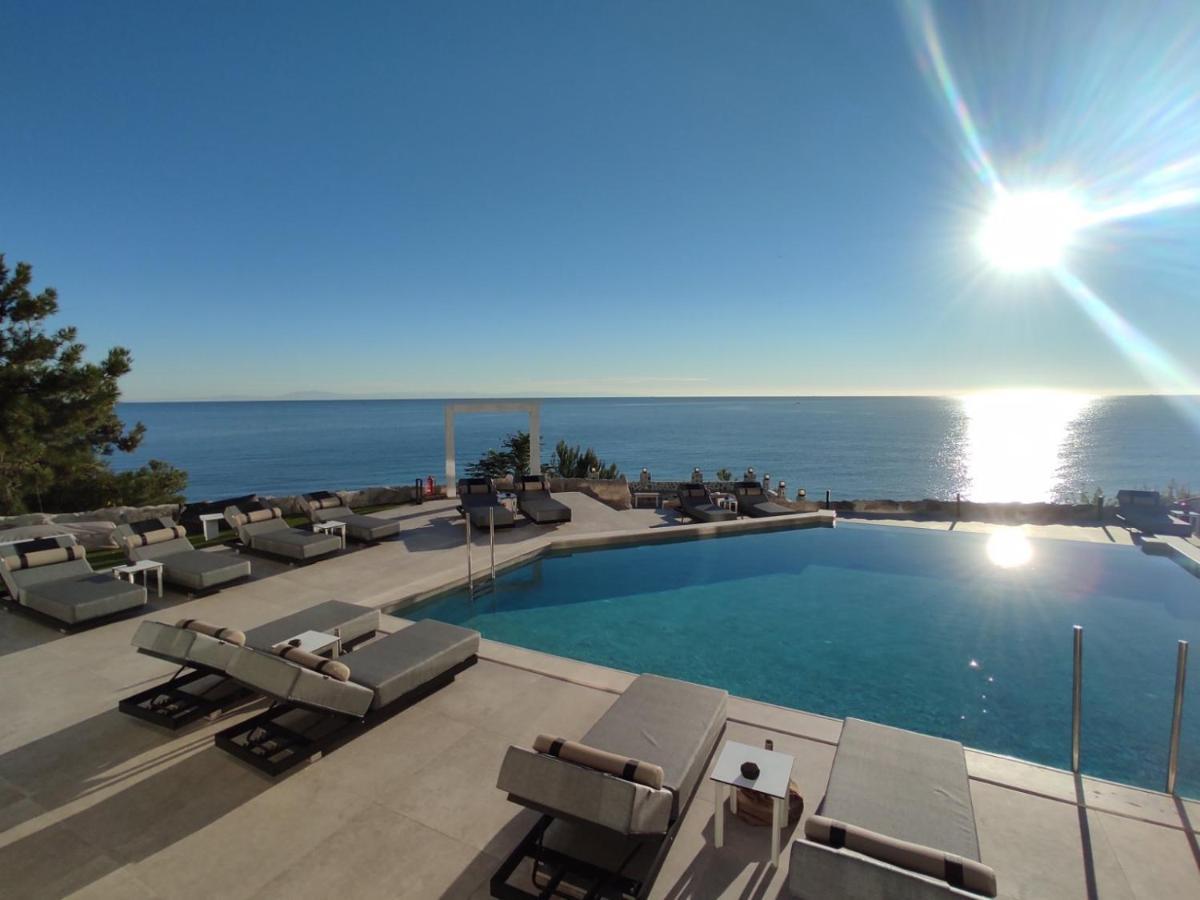 Akrotiri Olympus Luxury Suites - Adults Only プラカ・リトホロ エクステリア 写真