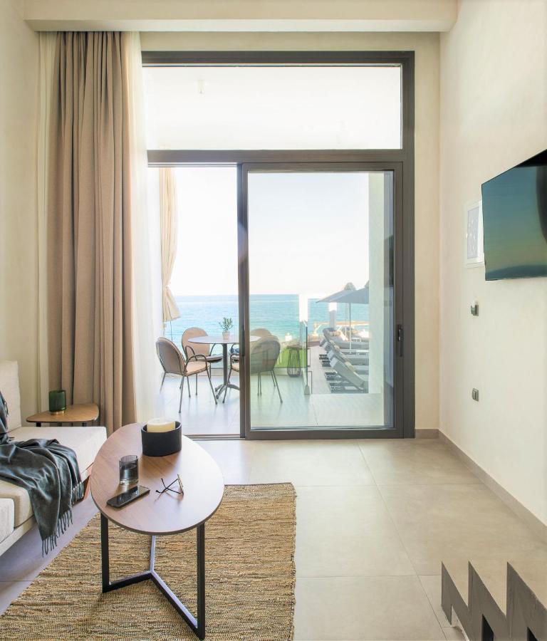 Akrotiri Olympus Luxury Suites - Adults Only プラカ・リトホロ エクステリア 写真