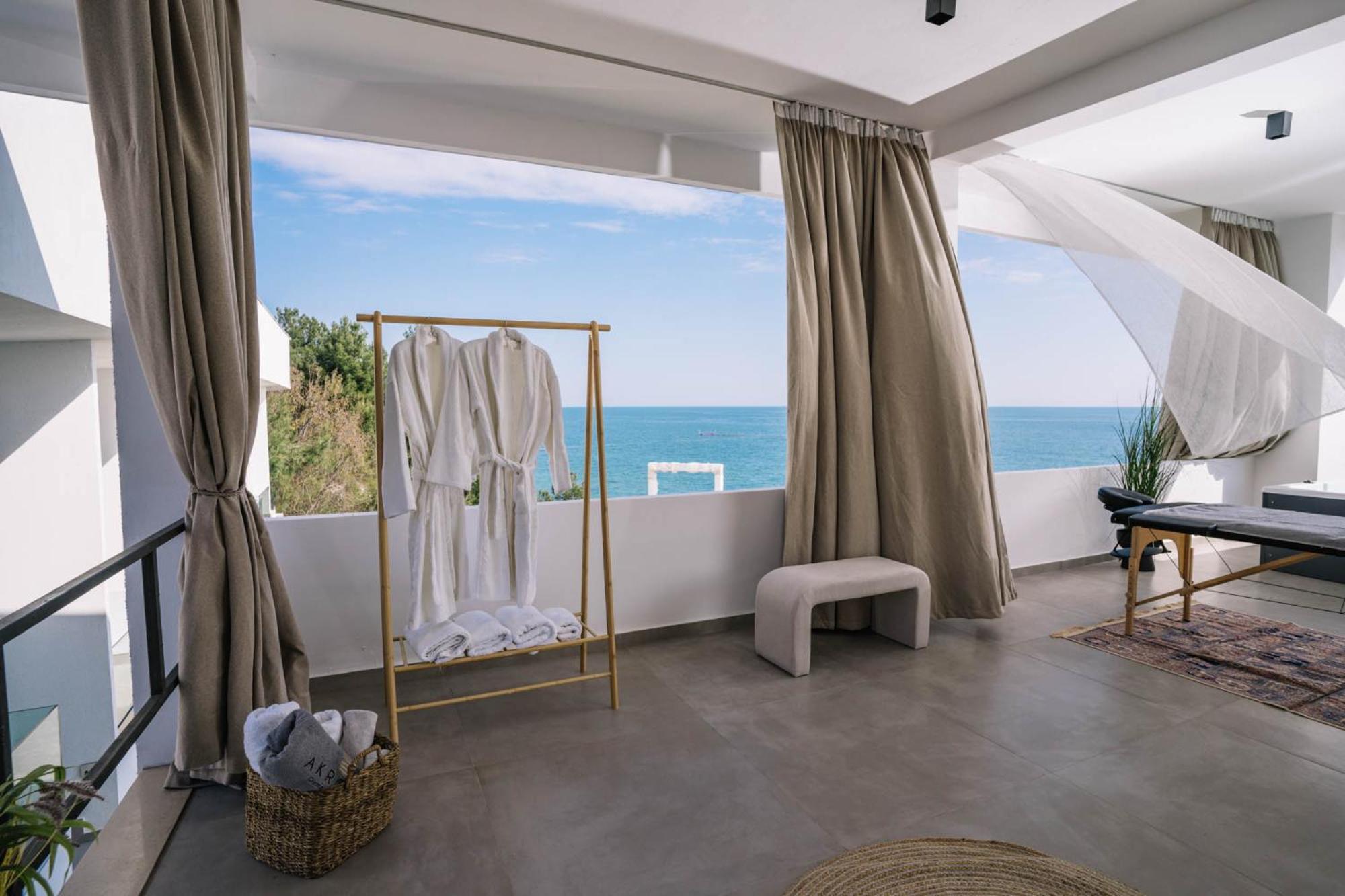 Akrotiri Olympus Luxury Suites - Adults Only プラカ・リトホロ エクステリア 写真