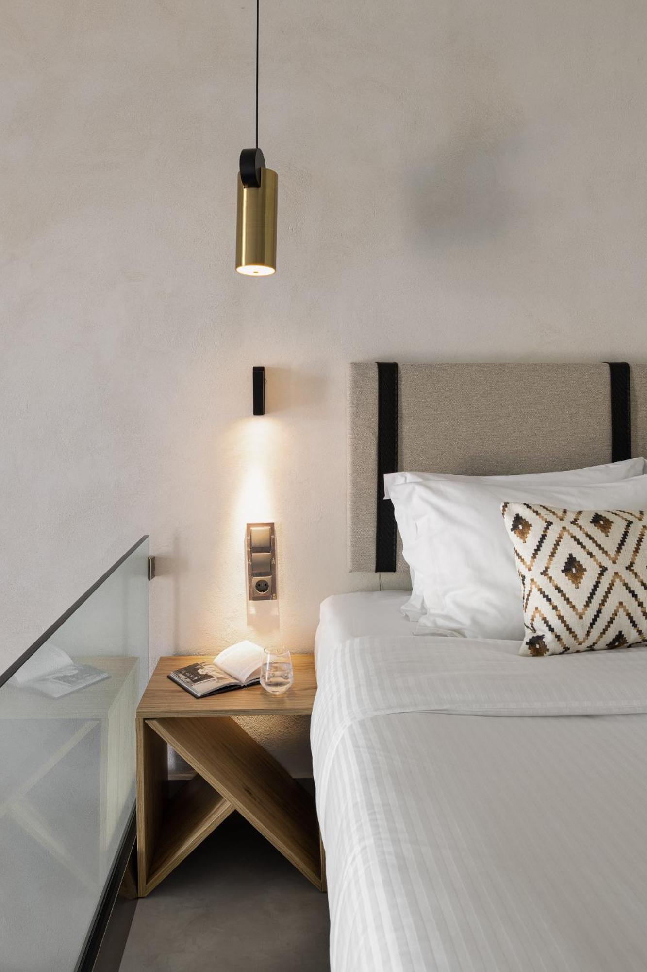Akrotiri Olympus Luxury Suites - Adults Only プラカ・リトホロ エクステリア 写真