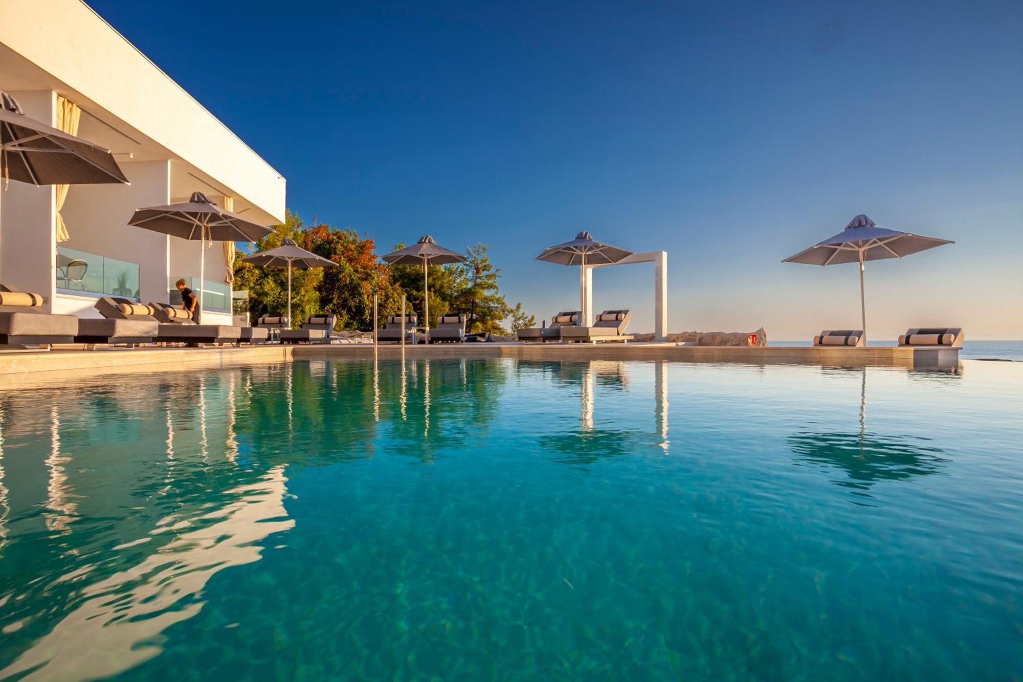 Akrotiri Olympus Luxury Suites - Adults Only プラカ・リトホロ エクステリア 写真